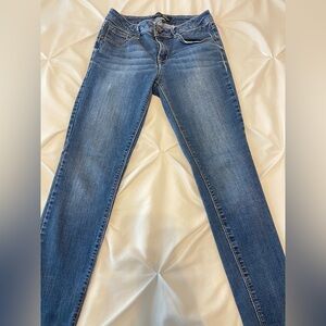 1822 Denim Light Wash Jeans